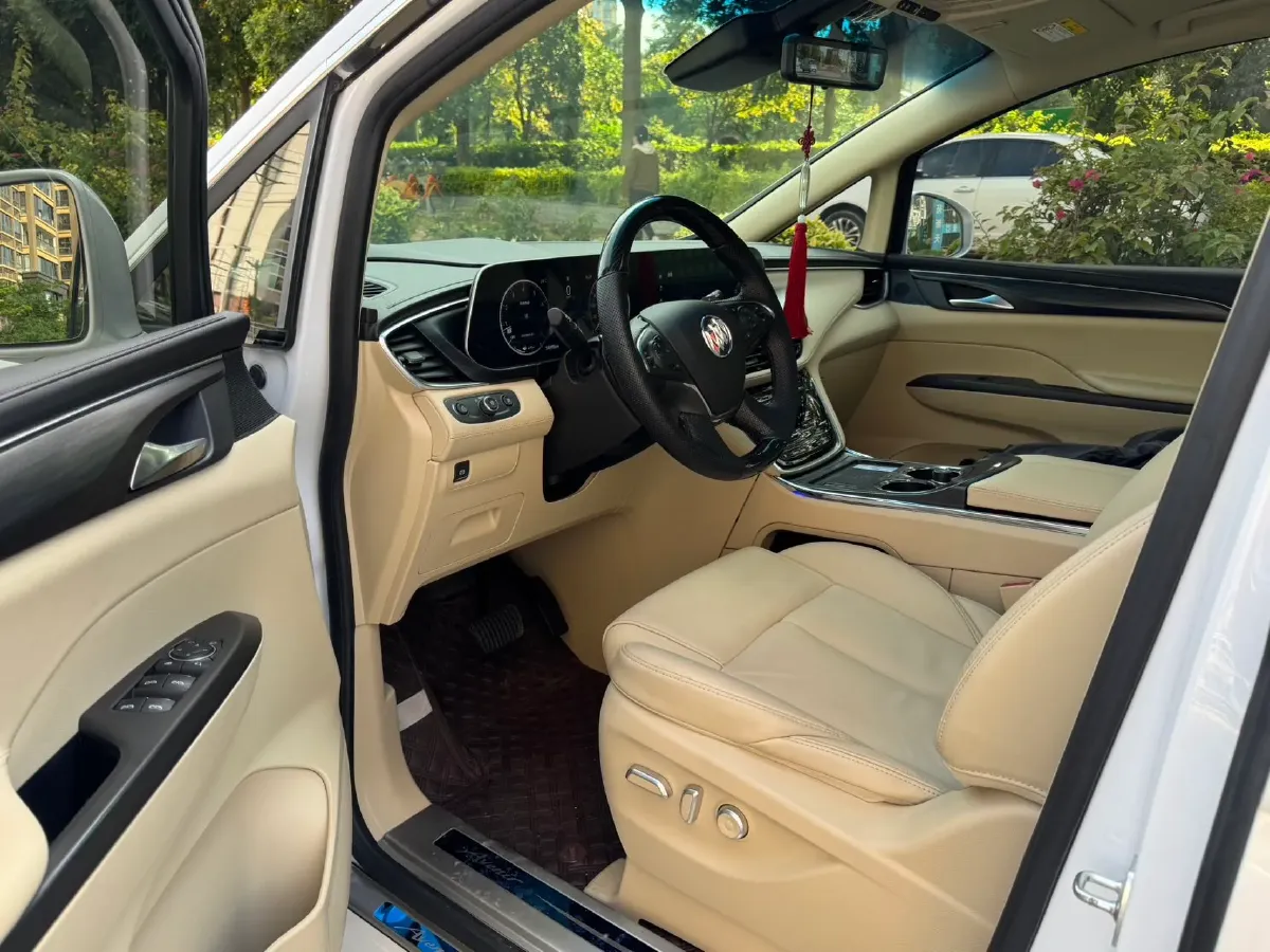 2022 Buick GL8 2.0T 237HP L4 9AT,autocango,china used car exporter,china ev exporter,chinese used car exporter,chinese used ev exporter