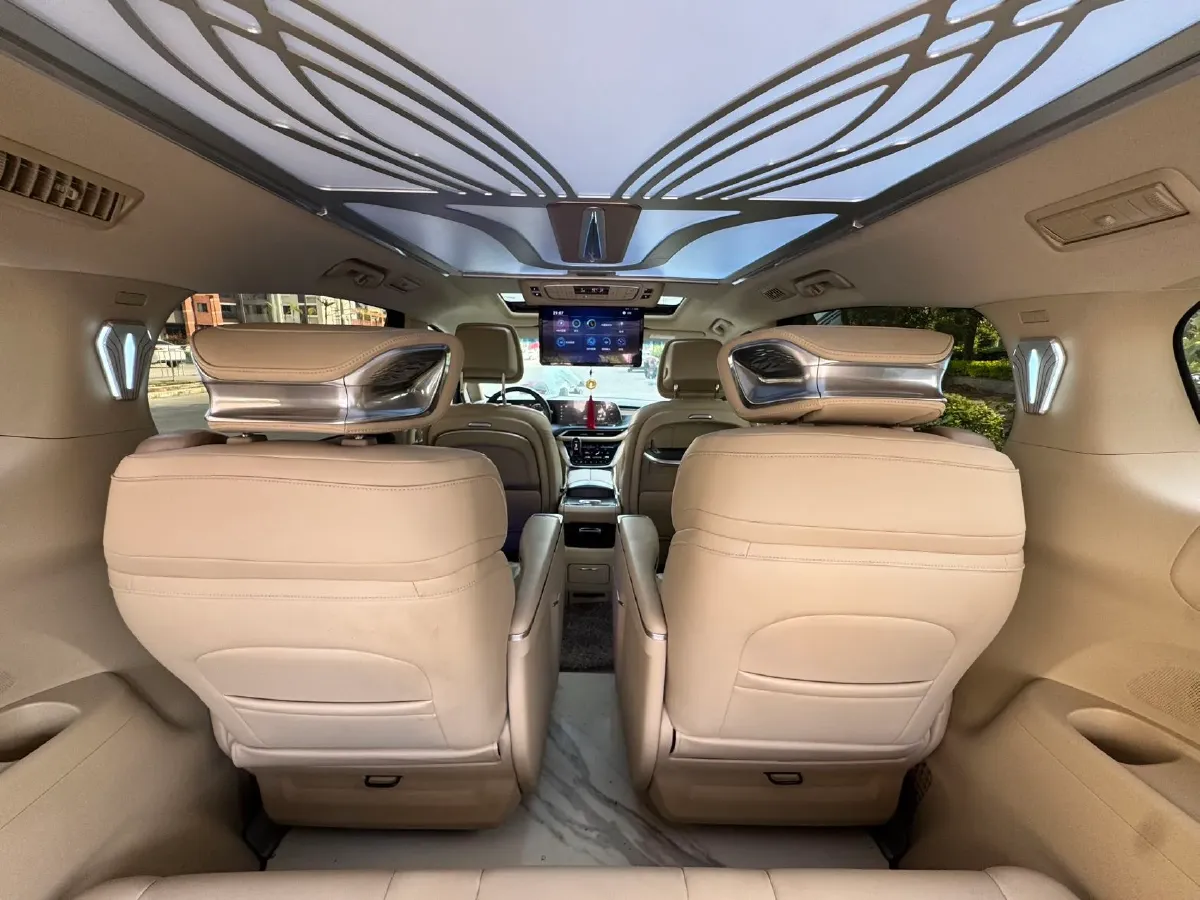 2022 Buick GL8 2.0T 237HP L4 9AT,autocango,china used car exporter,china ev exporter,chinese used car exporter,chinese used ev exporter