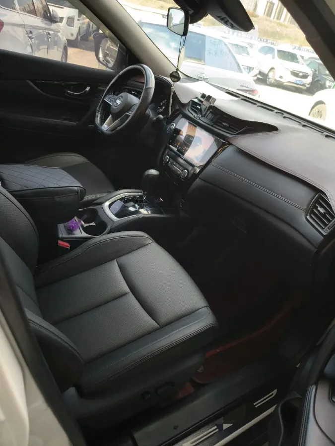 2021 Nissan X-Trail 2.0L 151HP L4 CVT,autocango,china used car exporter,china ev exporter,chinese used car exporter,chinese used ev exporter