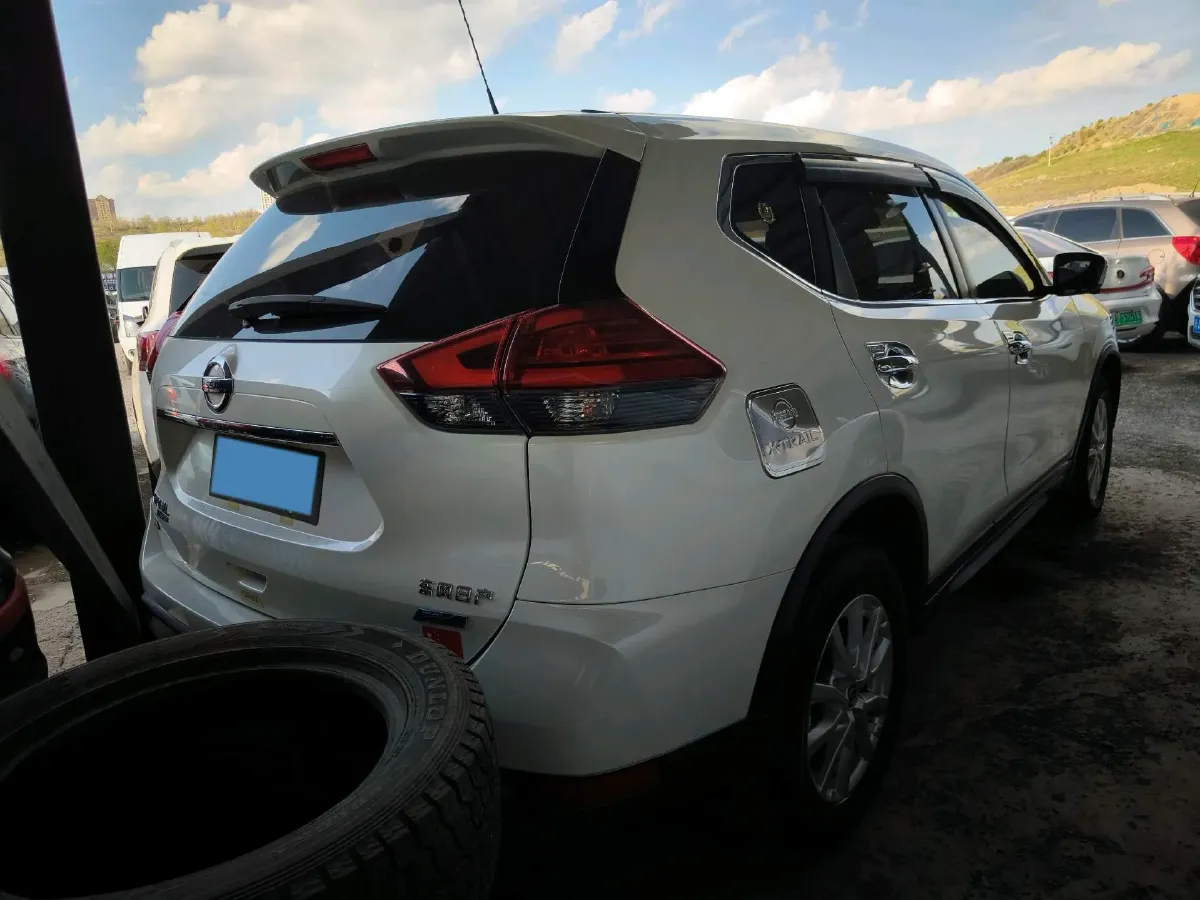 2021 Nissan X-Trail 2.0L 151HP L4 CVT,autocango,china used car exporter,china ev exporter,chinese used car exporter,chinese used ev exporter