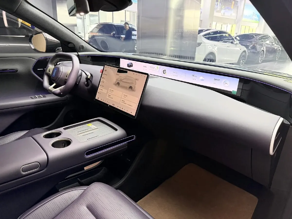 2024 Avatr 07 1.5T 156HP L4 REEV 39.05KWH,autocango,china used car exporter,china ev exporter,chinese used car exporter,chinese used ev exporter