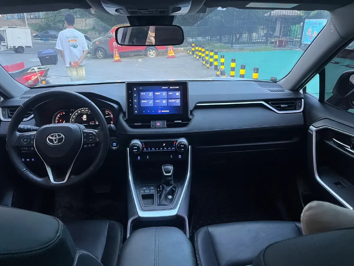 2021 Toyota RAV4 2.0L 171HP L4 CVT,autocango,china used car exporter,china ev exporter,chinese used car exporter,chinese used ev exporter