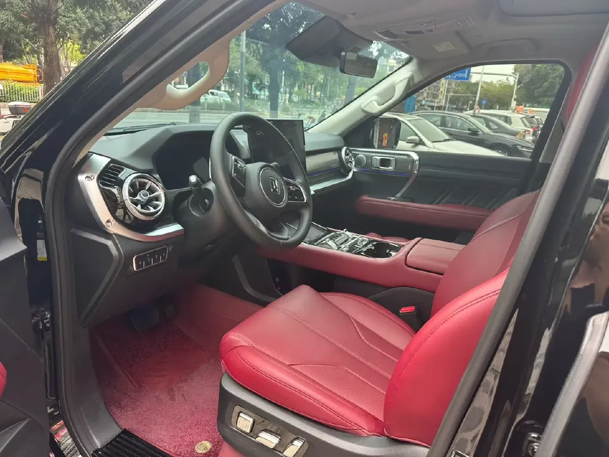 2026 Tank 400 2.0T 252HP L4 9AT PHEV,autocango,china used car exporter,china ev exporter,chinese used car exporter,chinese used ev exporter