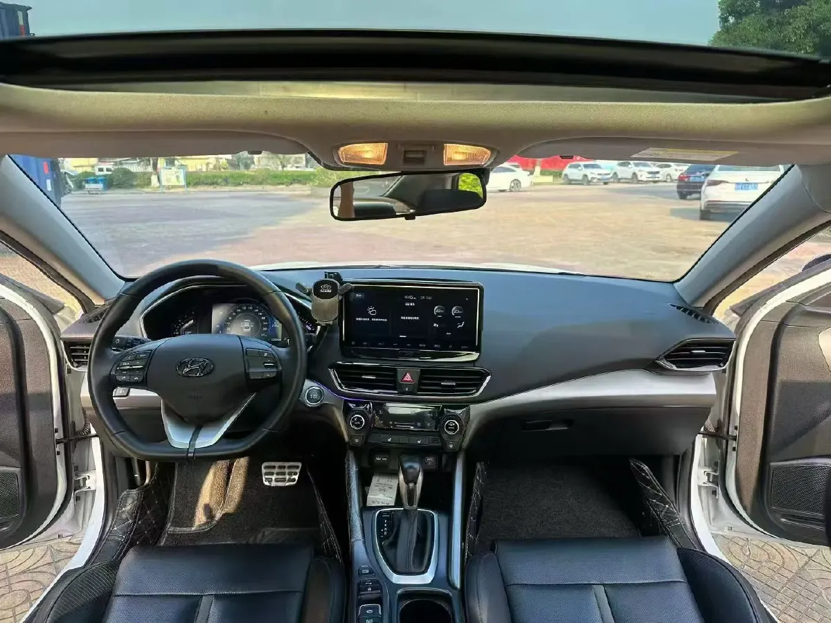 2021 Hyundai La Festa 1.6T 190HP L4 7DCT,autocango,china used car exporter,china ev exporter,chinese used car exporter,chinese used ev exporter