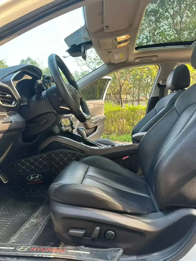 2021 Hyundai La Festa 1.6T 190HP L4 7DCT,autocango,china used car exporter,china ev exporter,chinese used car exporter,chinese used ev exporter