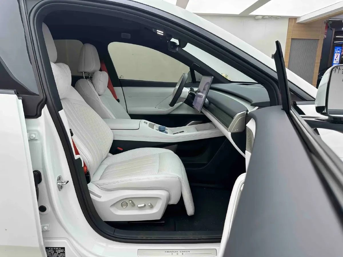 2024 ONVO L60 BEV 60KWH,autocango,china used car exporter,china ev exporter,chinese used car exporter,chinese used ev exporter