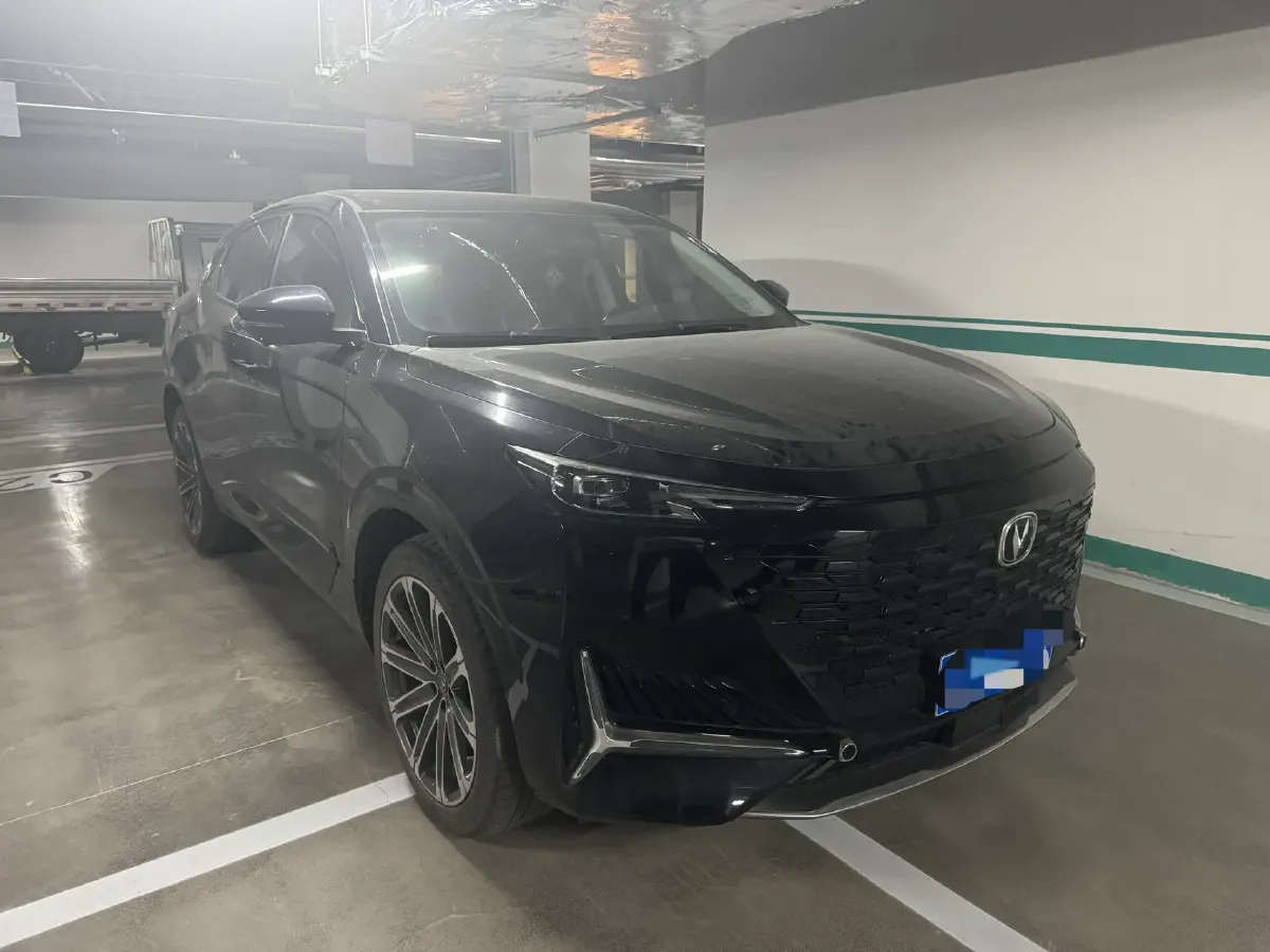2021 ChangAn UNI-K 2.0T 233HP L4 8AT,autocango,china used car exporter,china ev exporter,chinese used car exporter,chinese used ev exporter