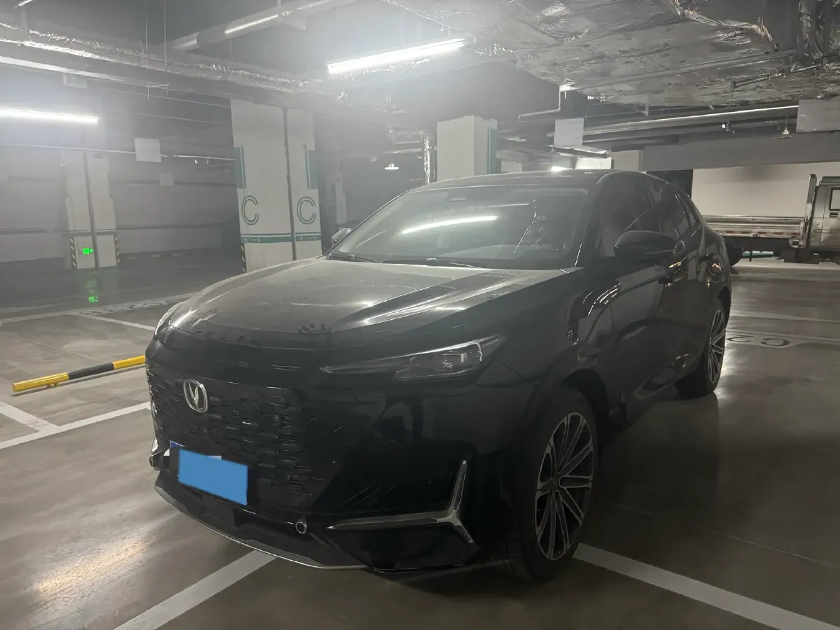 2021 ChangAn UNI-K 2.0T 233HP L4 8AT,autocango,china used car exporter,china ev exporter,chinese used car exporter,chinese used ev exporter