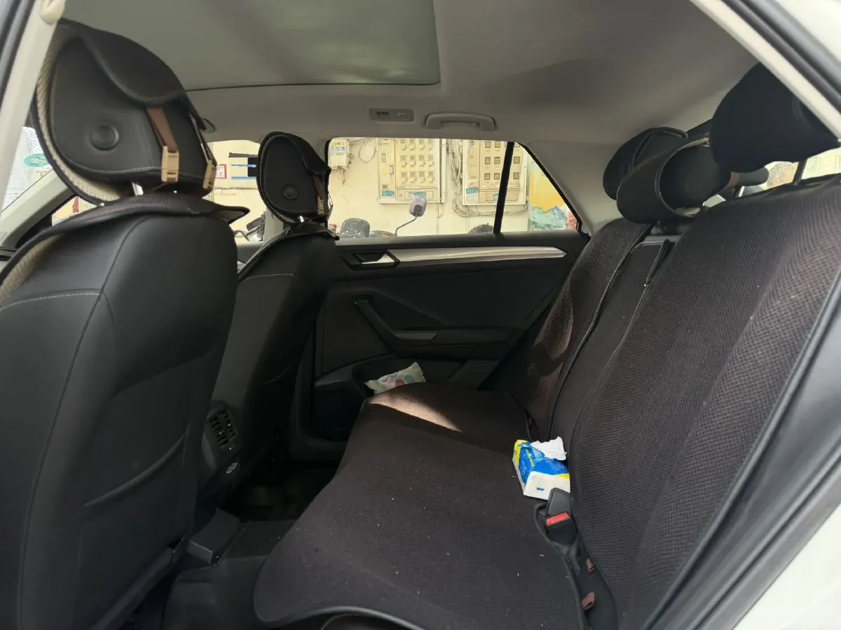 2020 Volkswagen T-Roc 1.4T 150HP L4 7DCT,autocango,china used car exporter,china ev exporter,chinese used car exporter,chinese used ev exporter