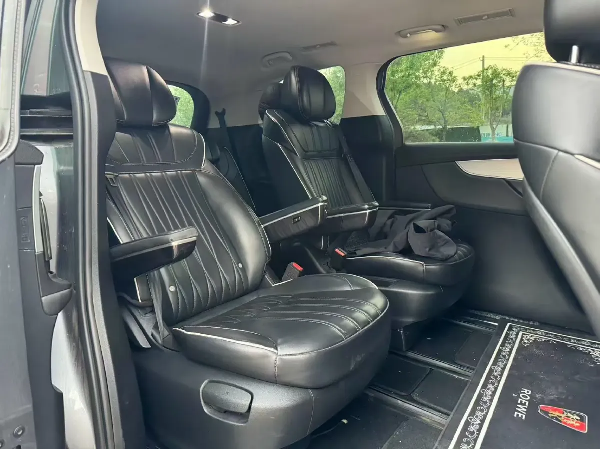 2022 Roewe iMAX8 2.0T 234HP L4 8AT,autocango,china used car exporter,china ev exporter,chinese used car exporter,chinese used ev exporter