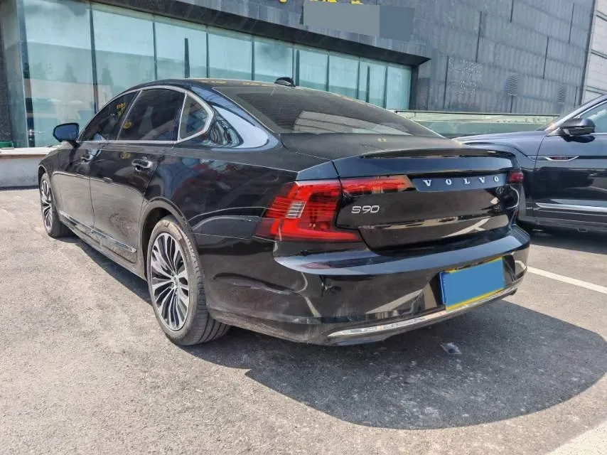 2023 Volvo S90 2.0T 250HP L4 8AT,autocango,china used car exporter,china ev exporter,chinese used car exporter,chinese used ev exporter