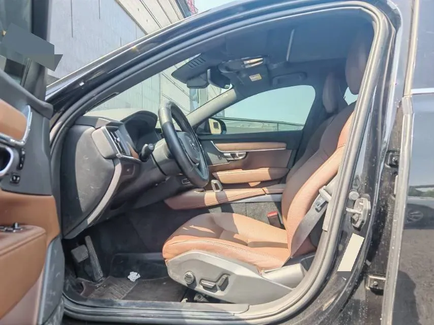 2023 Volvo S90 2.0T 250HP L4 8AT,autocango,china used car exporter,china ev exporter,chinese used car exporter,chinese used ev exporter
