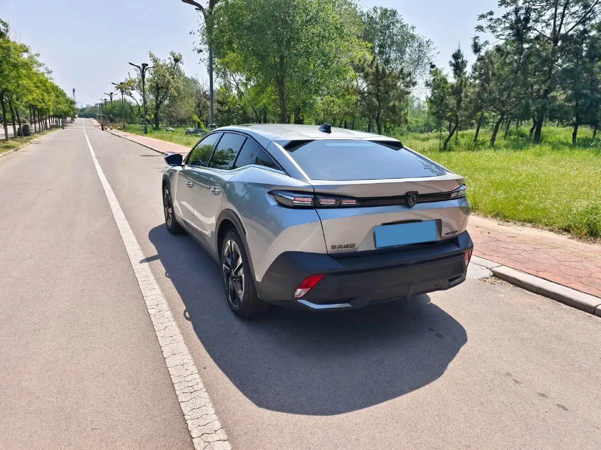 2023 Peugeot 408X 1.6T 175HP L4 8AT,autocango,china used car exporter,china ev exporter,chinese used car exporter,chinese used ev exporter