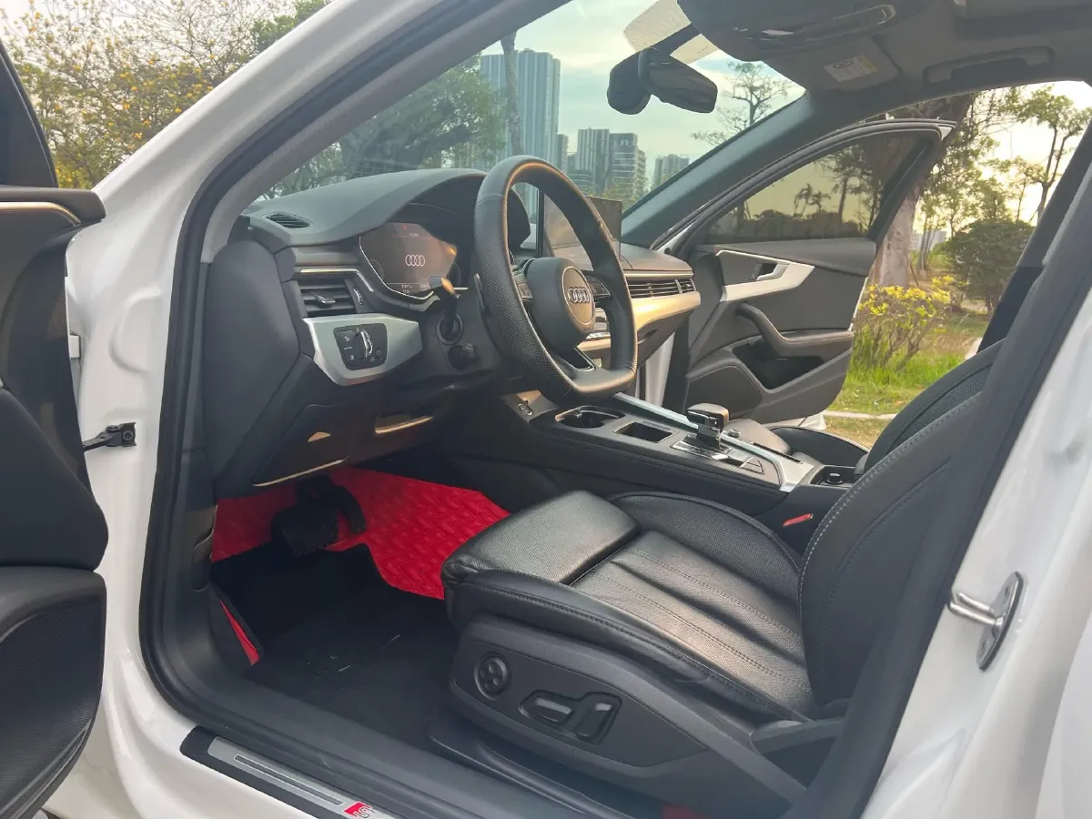 2022 Audi A4L 2.0T 190HP L4 7DCT,autocango,china used car exporter,china ev exporter,chinese used car exporter,chinese used ev exporter