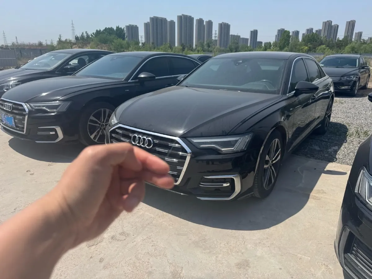 2023 Audi A6L 2.0T 190HP L4 7DCT,autocango,china used car exporter,china ev exporter,chinese used car exporter,chinese used ev exporter