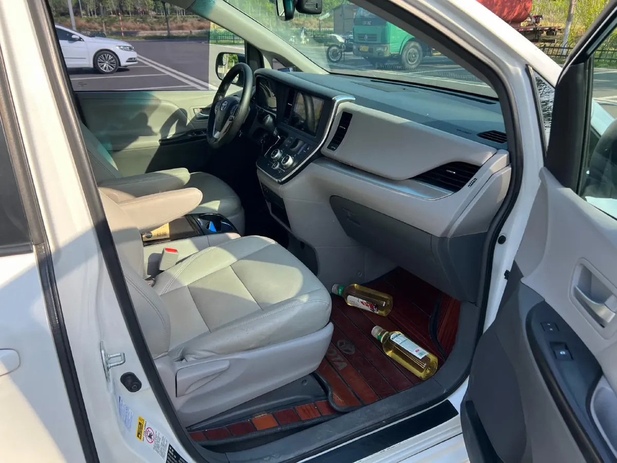 2017 Foton Sauvana 2.8T 177HP L4 6AT,autocango,china used car exporter,china ev exporter,chinese used car exporter,chinese used ev exporter