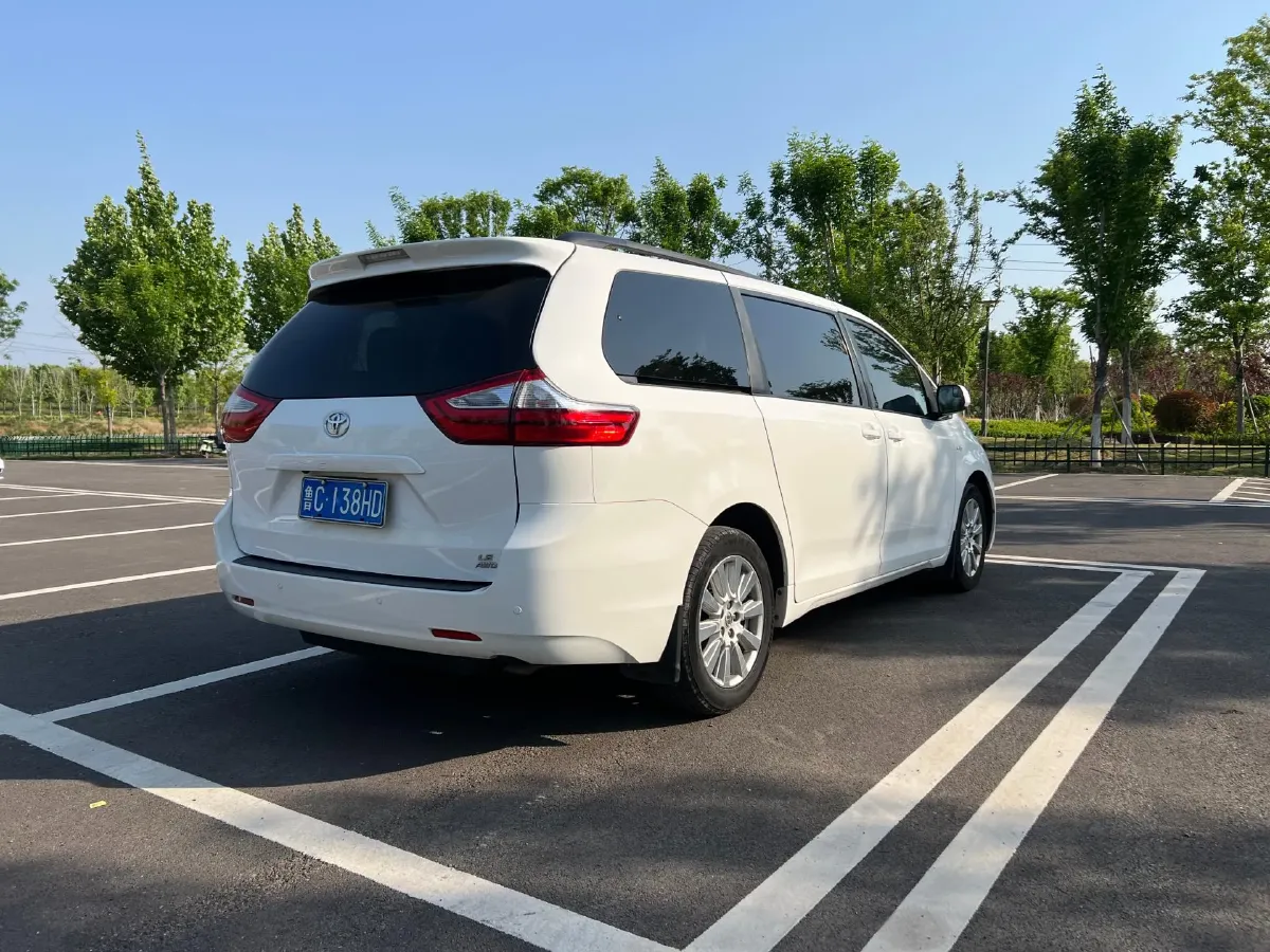 2017 Foton Sauvana 2.8T 177HP L4 6AT,autocango,china used car exporter,china ev exporter,chinese used car exporter,chinese used ev exporter