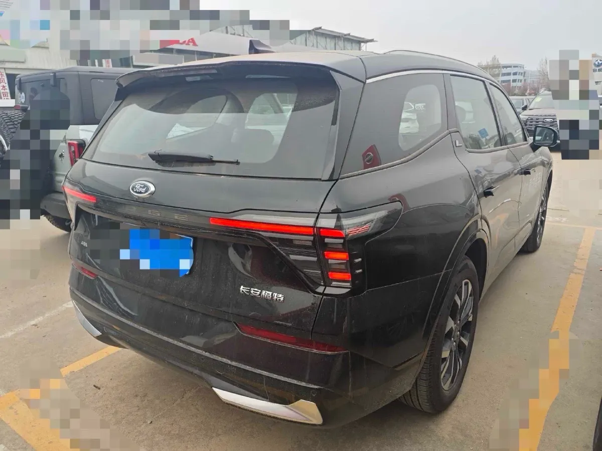 2025 Ford Edge 2.0T 252HP L4 8AT,autocango,china used car exporter,china ev exporter,chinese used car exporter,chinese used ev exporter