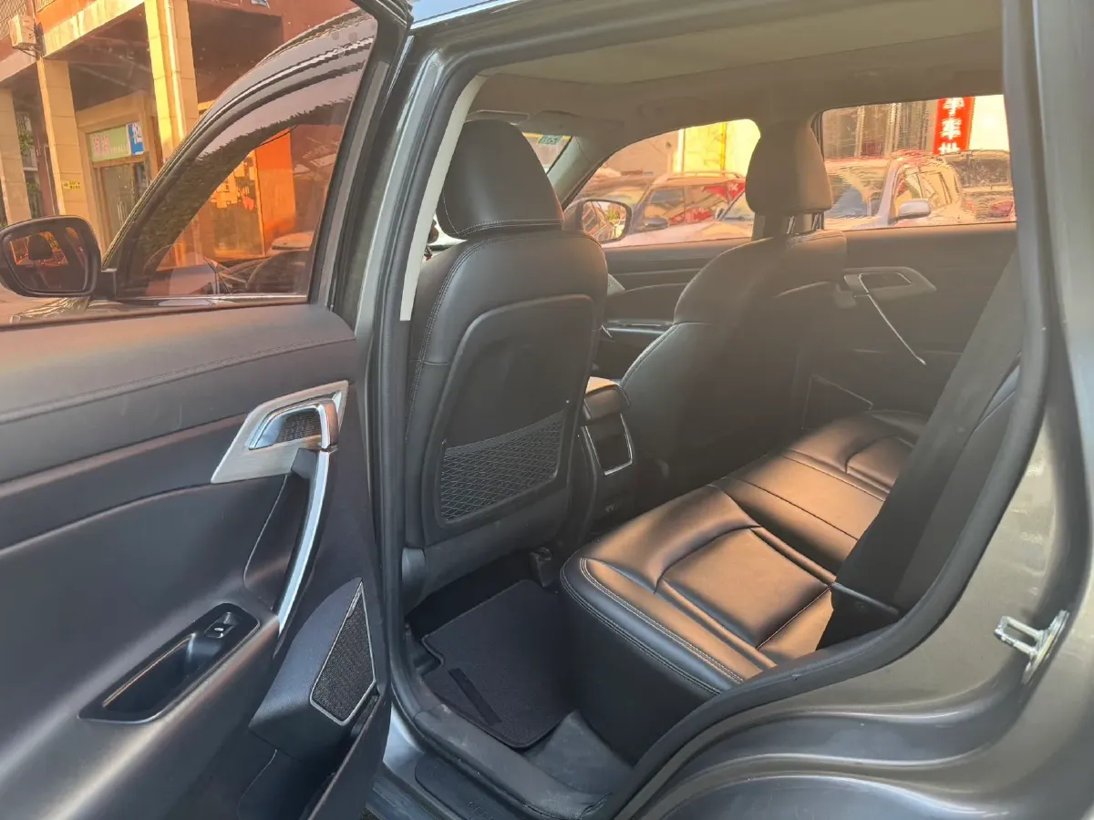 2018 Geely Azkarra 2.0L 141HP L4 6MT,autocango,china used car exporter,china ev exporter,chinese used car exporter,chinese used ev exporter