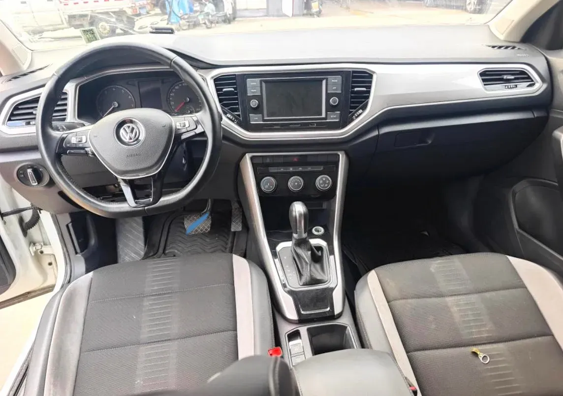 2019 Volkswagen T-Roc 1.4T 150HP L4 7DCT,autocango,china used car exporter,china ev exporter,chinese used car exporter,chinese used ev exporter