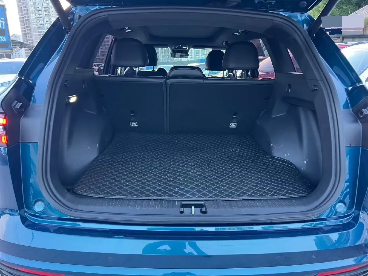 2021 Geely Monjaro 2.0T 218HP L4 7DCT,autocango,china used car exporter,china ev exporter,chinese used car exporter,chinese used ev exporter