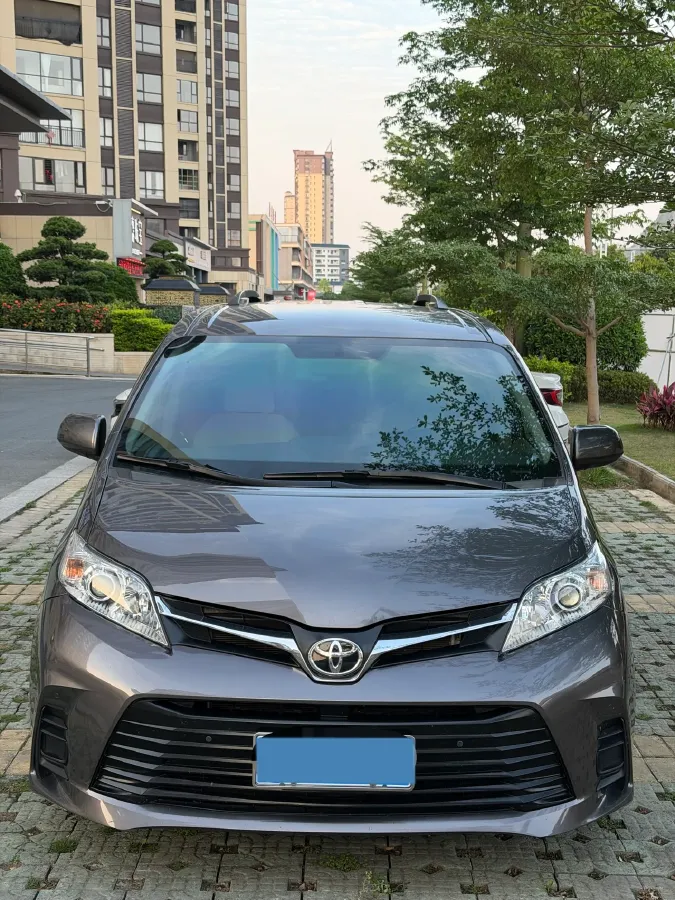 2019 Toyota Camry 2.0L 178HP L4 CVT,autocango,china used car exporter,china ev exporter,chinese used car exporter,chinese used ev exporter