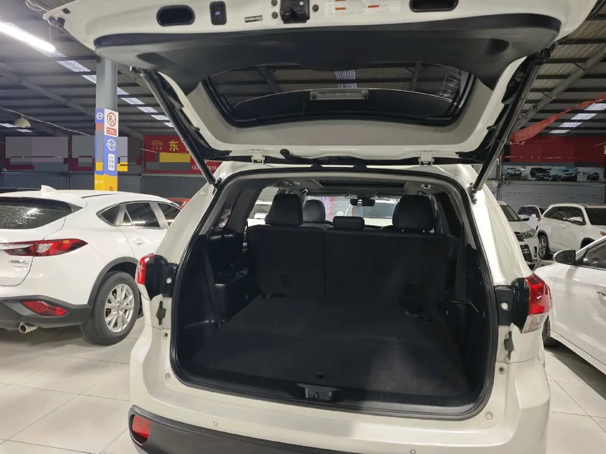 2018 Jeep Grand Commander 2.0T 265HP L4 9AT,autocango,china used car exporter,china ev exporter,chinese used car exporter,chinese used ev exporter