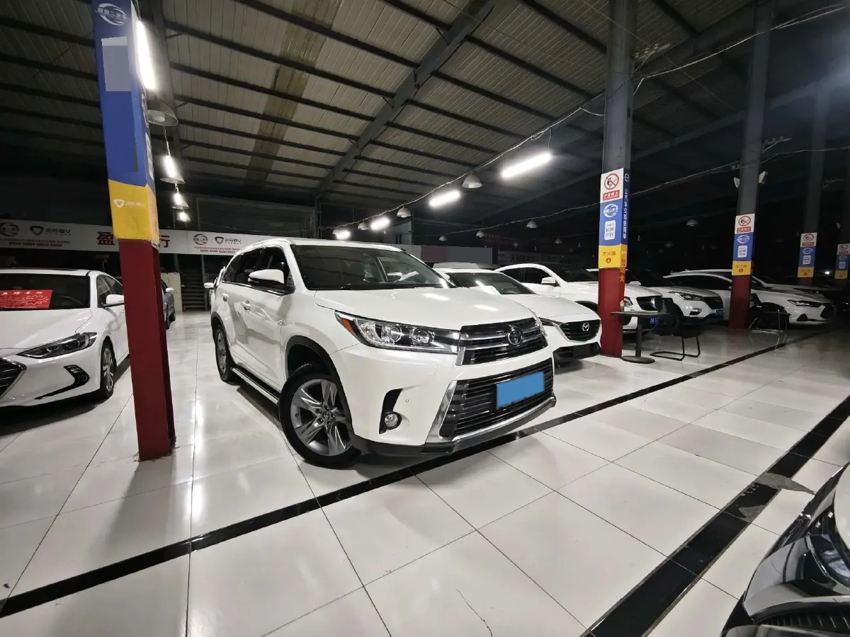 2018 Jeep Grand Commander 2.0T 265HP L4 9AT,autocango,china used car exporter,china ev exporter,chinese used car exporter,chinese used ev exporter