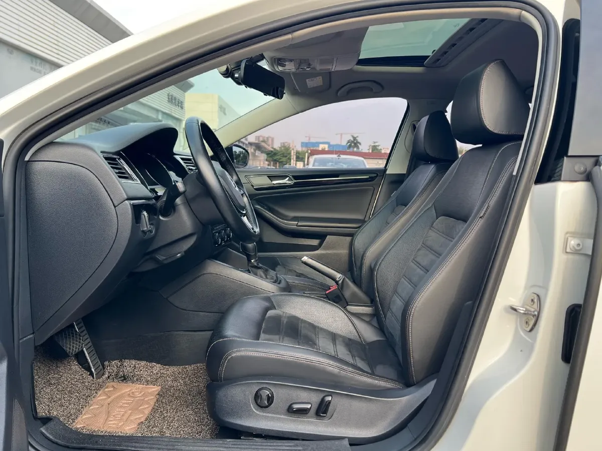 2017 Volkswagen Sagitar 1.4T 150HP L4 7DCT,autocango,china used car exporter,china ev exporter,chinese used car exporter,chinese used ev exporter