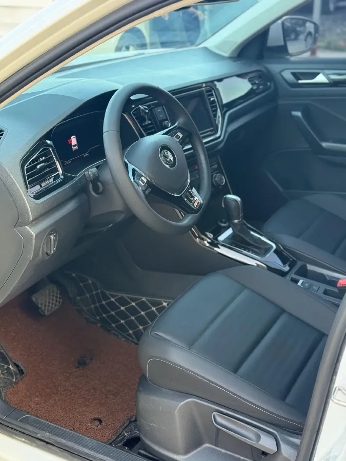 2020 Volkswagen T-Roc 1.4T 150HP L4 7DCT,autocango,china used car exporter,china ev exporter,chinese used car exporter,chinese used ev exporter