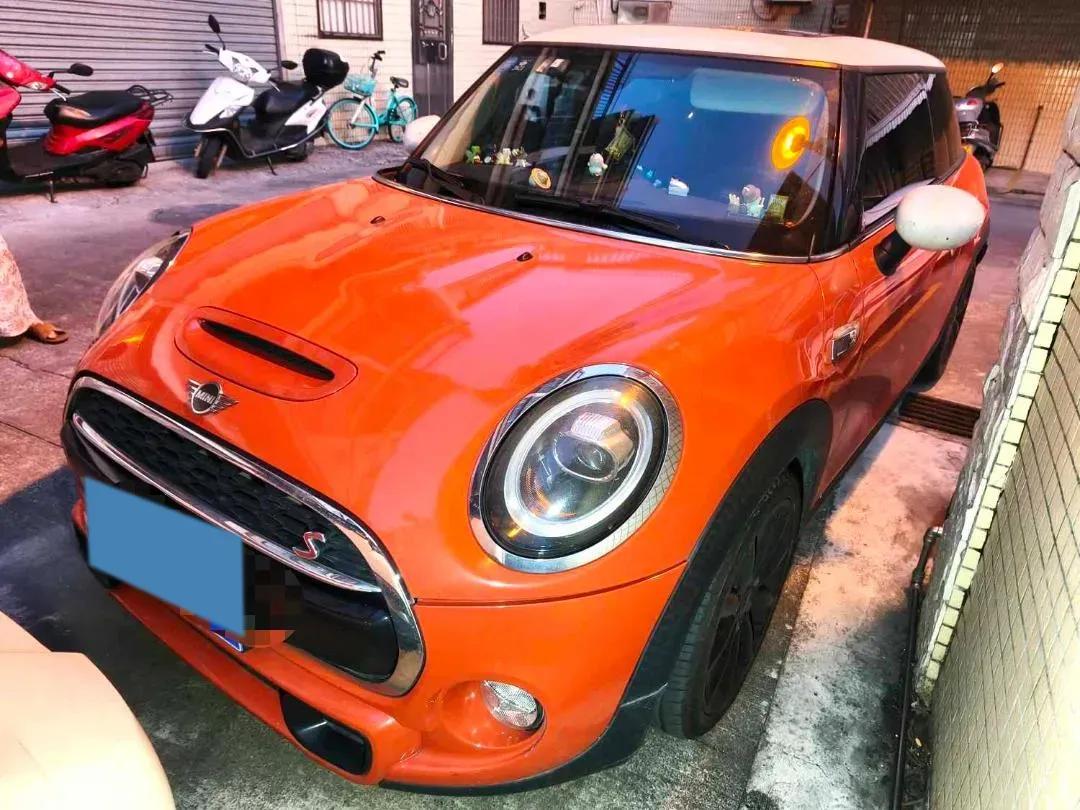 2019 MINI MINI 2.0T 192HP L4 7DCT,autocango,china used car exporter,china ev exporter,chinese used car exporter,chinese used ev exporter