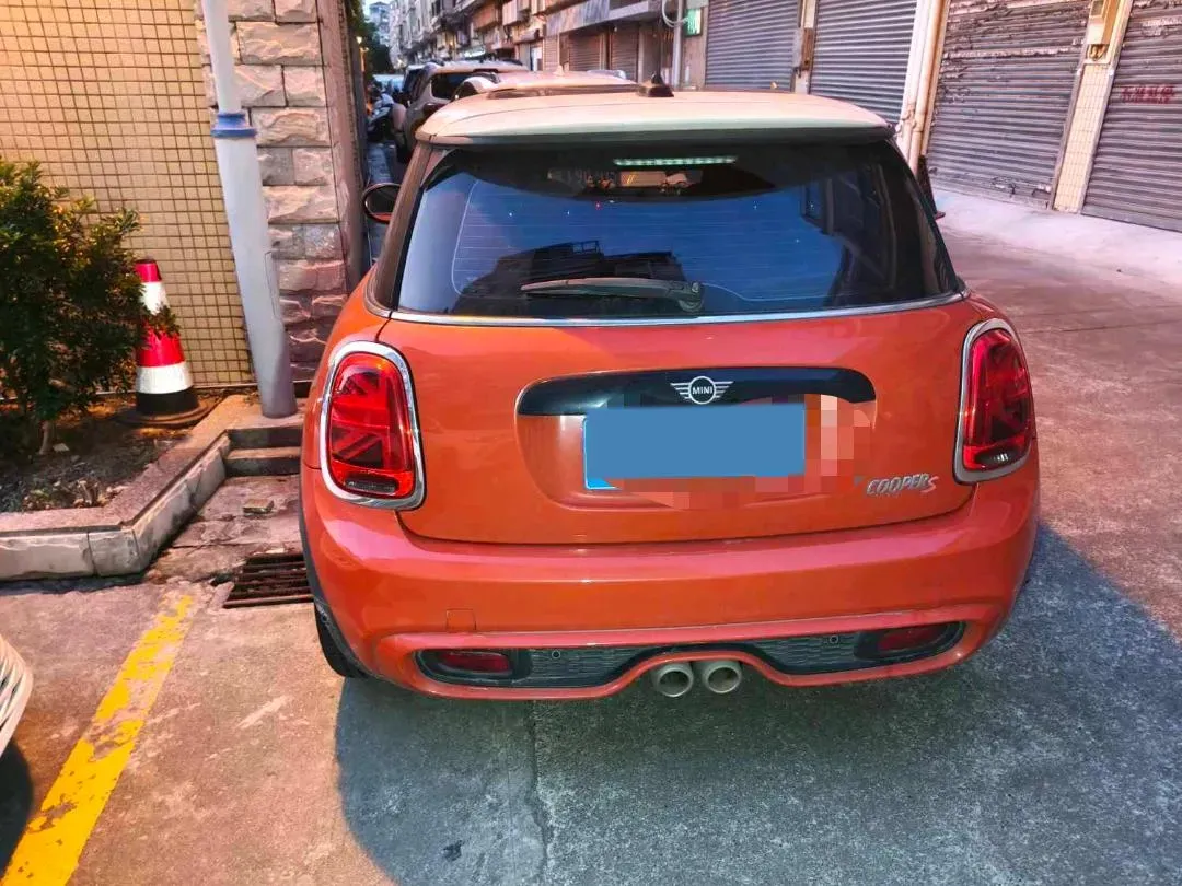 2019 MINI MINI 2.0T 192HP L4 7DCT,autocango,china used car exporter,china ev exporter,chinese used car exporter,chinese used ev exporter