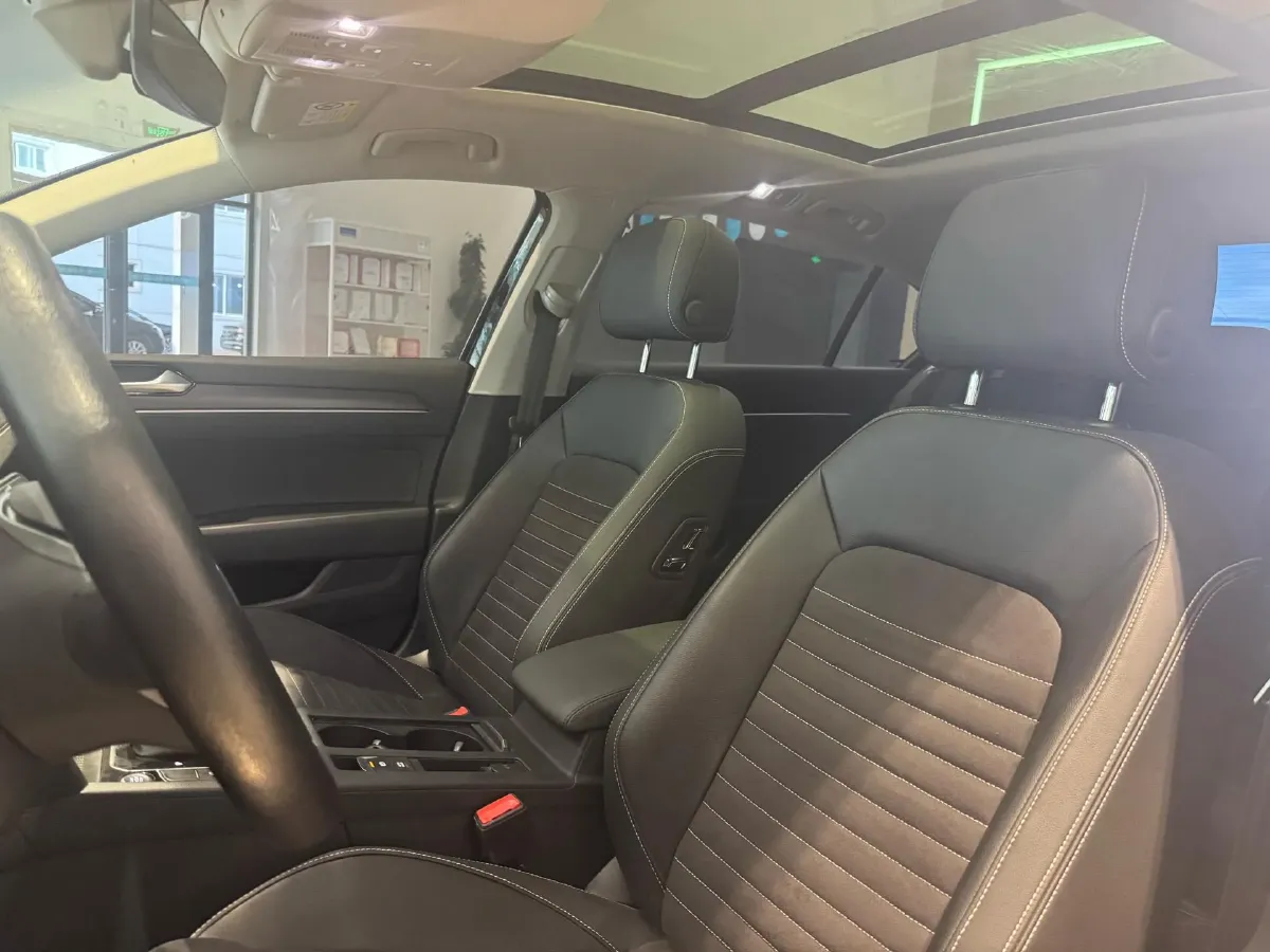 2020 Volkswagen Magotan 2.0T 186HP L4 7DCT,autocango,china used car exporter,china ev exporter,chinese used car exporter,chinese used ev exporter