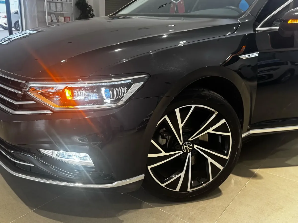 2020 Volkswagen Magotan 2.0T 186HP L4 7DCT,autocango,china used car exporter,china ev exporter,chinese used car exporter,chinese used ev exporter