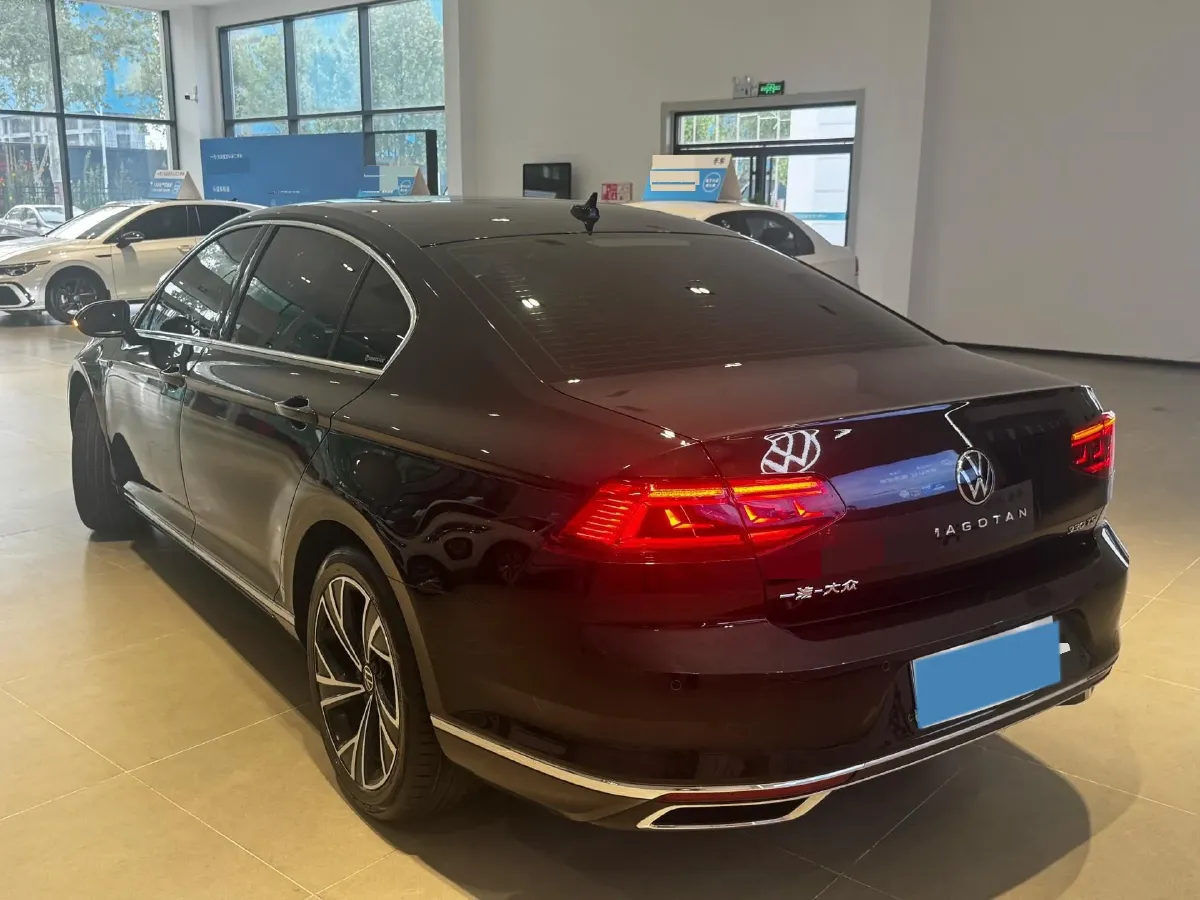 2020 Volkswagen Magotan 2.0T 186HP L4 7DCT,autocango,china used car exporter,china ev exporter,chinese used car exporter,chinese used ev exporter