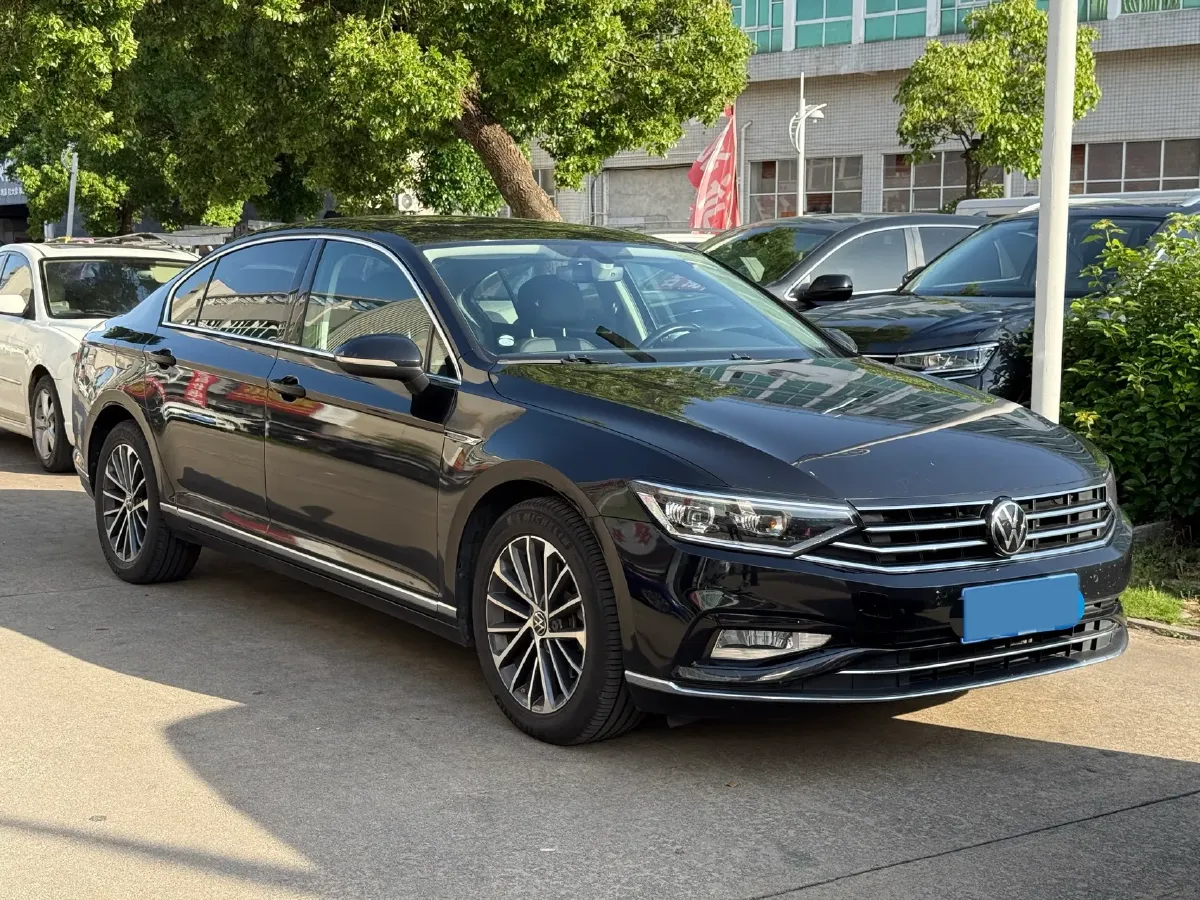 2020 Volkswagen Magotan 2.0T 186HP L4 7DCT,autocango,china used car exporter,china ev exporter,chinese used car exporter,chinese used ev exporter