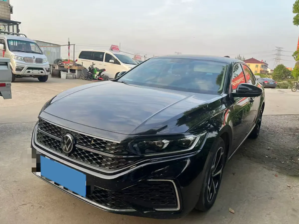 2023 Volkswagen Passat 2.0T 186HP L4 7DCT,autocango,china used car exporter,china ev exporter,chinese used car exporter,chinese used ev exporter