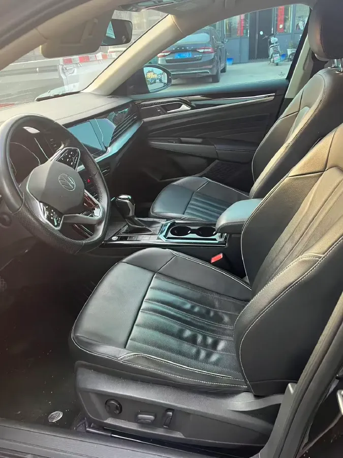 2023 Volkswagen Passat 2.0T 186HP L4 7DCT,autocango,china used car exporter,china ev exporter,chinese used car exporter,chinese used ev exporter