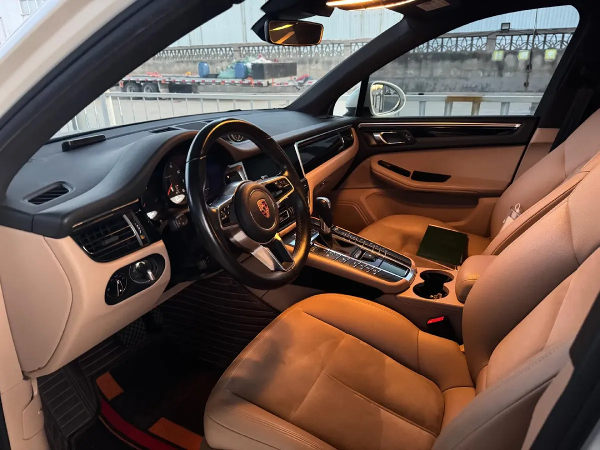 2018 Porsche Macan 2.0T 252HP L4 7DCT,autocango,china used car exporter,china ev exporter,chinese used car exporter,chinese used ev exporter