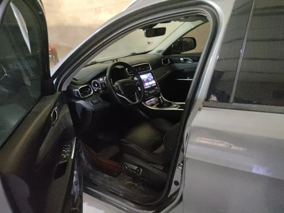 2019 Beijing BJ40 2.0T 218HP L4 6AT,autocango,china used car exporter,china ev exporter,chinese used car exporter,chinese used ev exporter