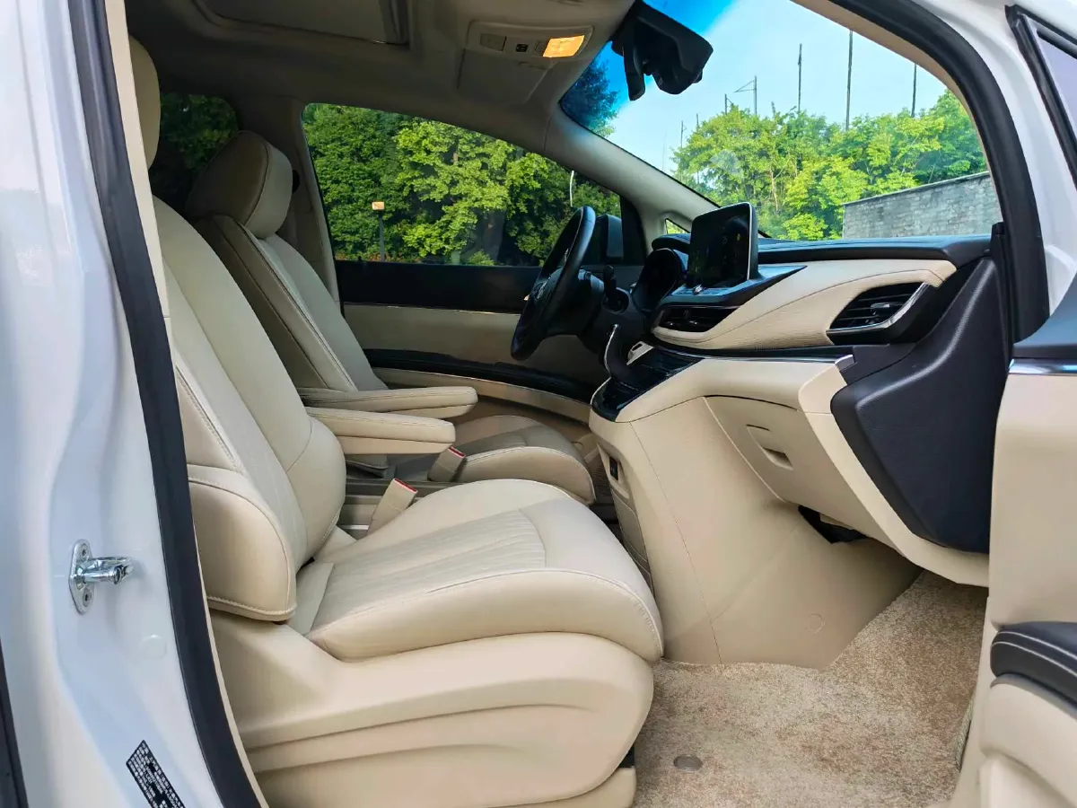 2023 Buick GL8 2.0T 237HP L4 9AT,autocango,china used car exporter,china ev exporter,chinese used car exporter,chinese used ev exporter