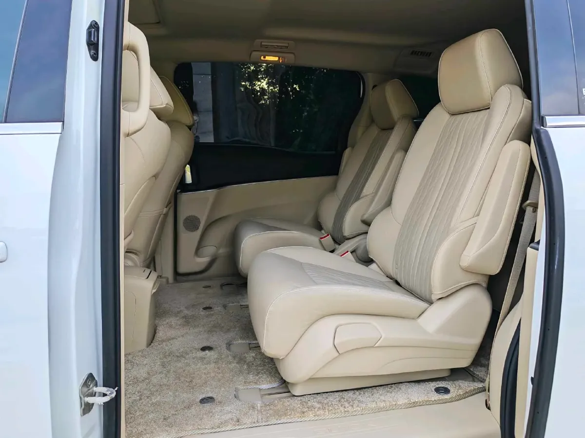 2023 Buick GL8 2.0T 237HP L4 9AT,autocango,china used car exporter,china ev exporter,chinese used car exporter,chinese used ev exporter