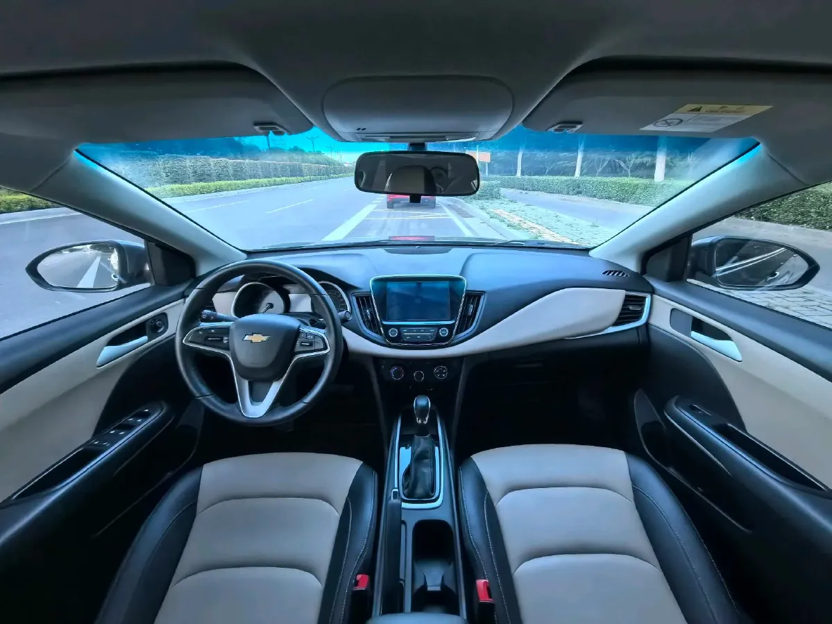 2020 Chevrolet Monza 1.5L 113HP L4 6AT,autocango,china used car exporter,china ev exporter,chinese used car exporter,chinese used ev exporter