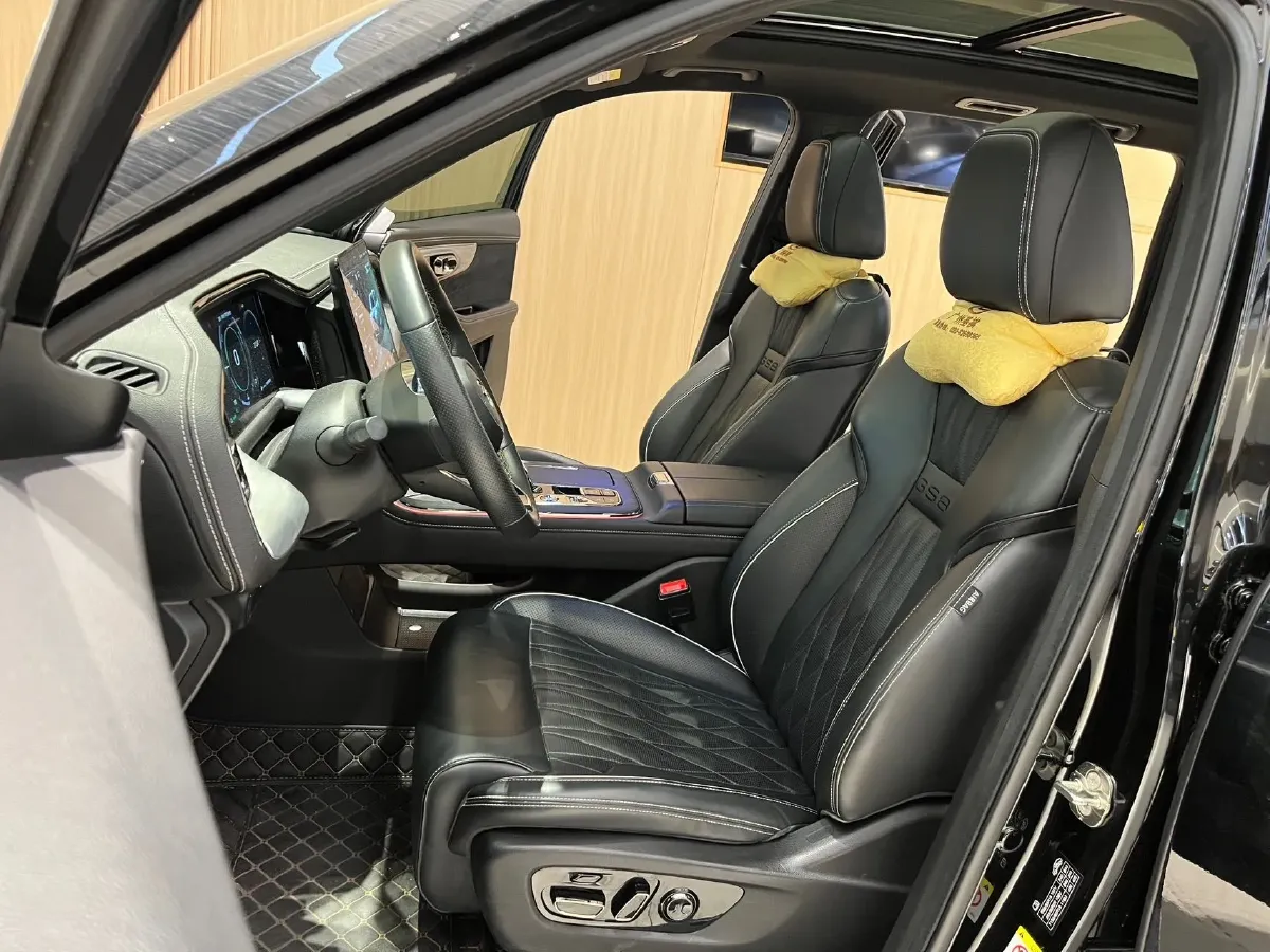 2022 GAC Trumpchi GS8 2.0T 190HP L4 E-CVT Hybrid,autocango,china used car exporter,china ev exporter,chinese used car exporter,chinese used ev exporter