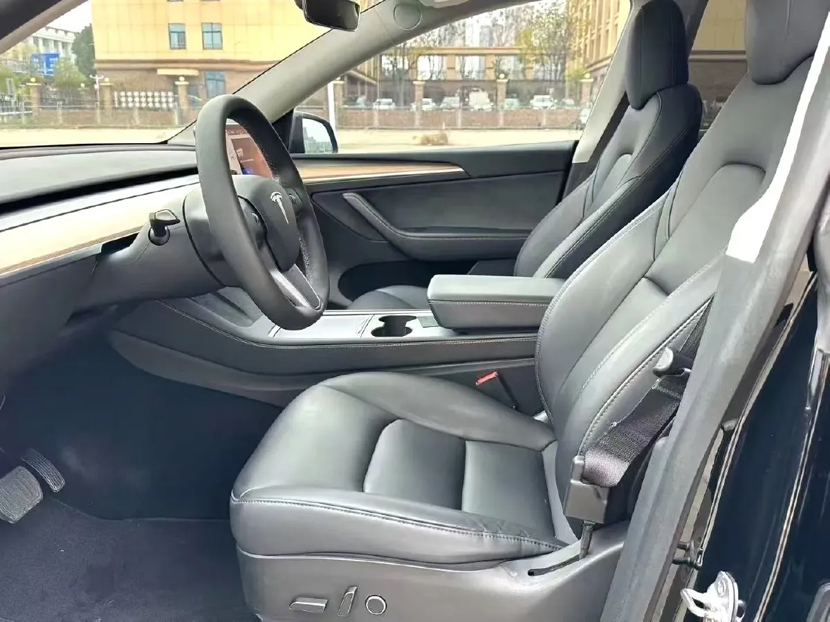 2021 Tesla Model Y BEV 60KWH,autocango,china used car exporter,china ev exporter,chinese used car exporter,chinese used ev exporter