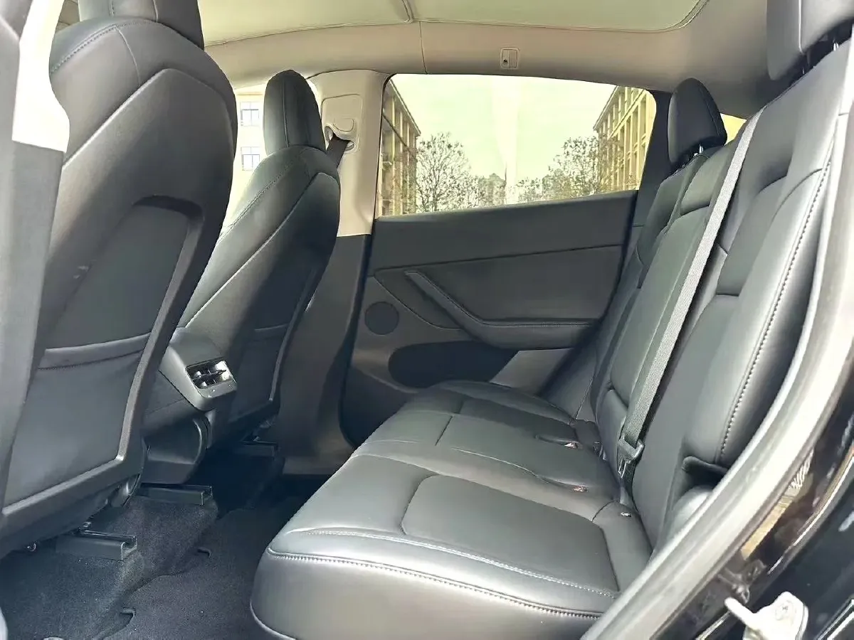 2021 Tesla Model Y BEV 60KWH,autocango,china used car exporter,china ev exporter,chinese used car exporter,chinese used ev exporter