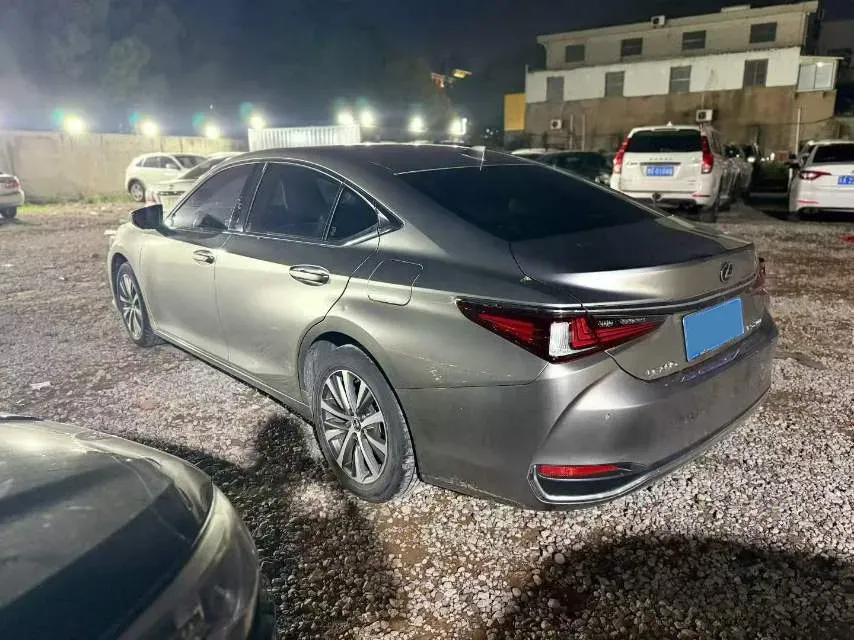 2020 Lexus ES 2.0L 173HP L4 CVT,autocango,china used car exporter,china ev exporter,chinese used car exporter,chinese used ev exporter