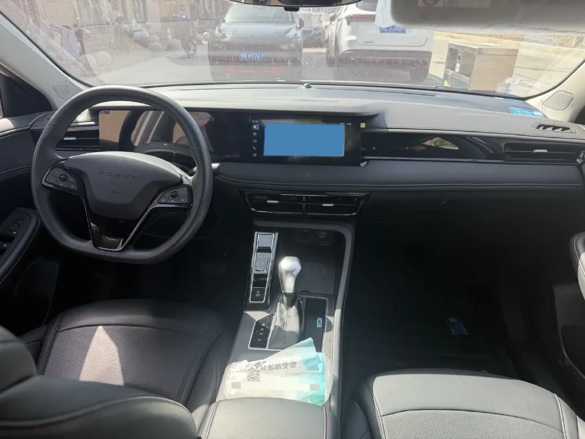 2023 Roewe i5 1.5L 129HP L4 CVT,autocango,china used car exporter,china ev exporter,chinese used car exporter,chinese used ev exporter