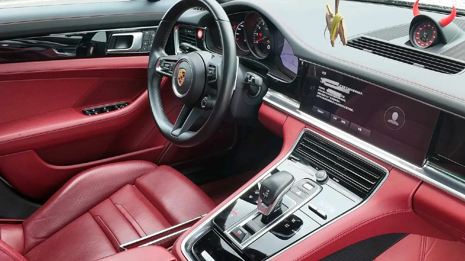 2021 Porsche Panamera 2.9T 330HP V6 8DCT,autocango,china used car exporter,china ev exporter,chinese used car exporter,chinese used ev exporter