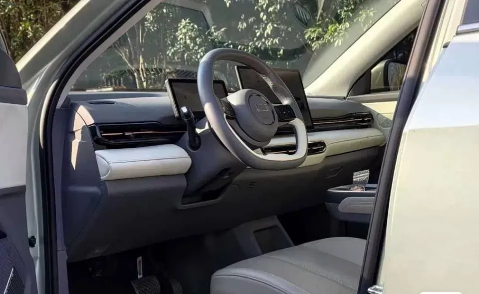 2025 Bestune YueYi 03 BEV 61.47KWH,autocango,china used car exporter,china ev exporter,chinese used car exporter,chinese used ev exporter